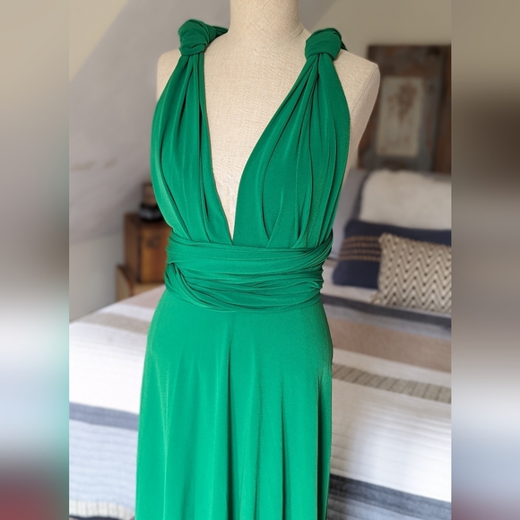 Von Vonni Transformer Dress Hi Lo - Picture 7 of 11